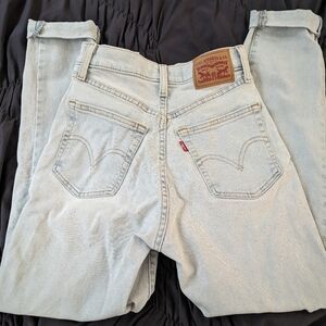 Levi's Jeans- High Waisted Taper